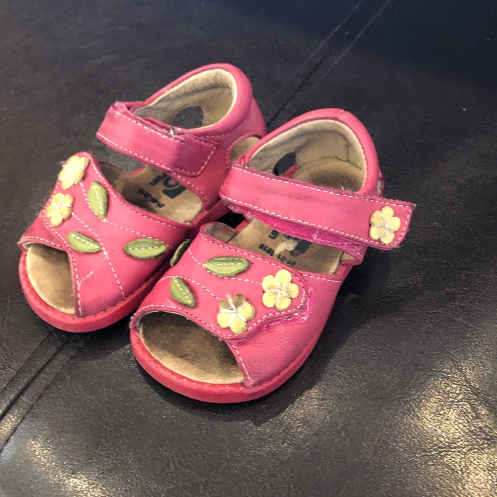 See Kai Run Sandals. Good used condition.